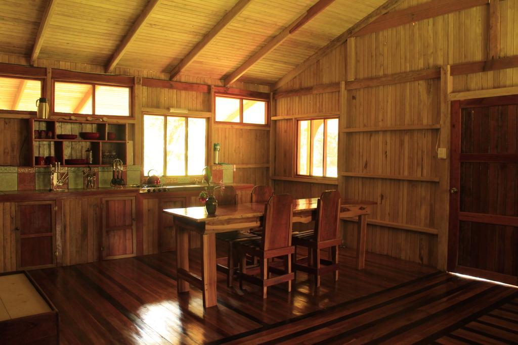 Sabalo Lodge Tours And Cabins Sierpe Room photo