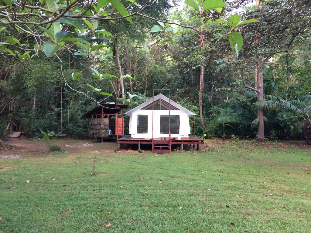 Sabalo Lodge Tours And Cabins Sierpe Exterior photo